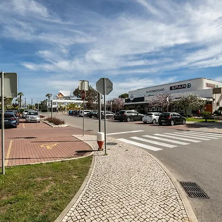 T0 Downtown Apartment *